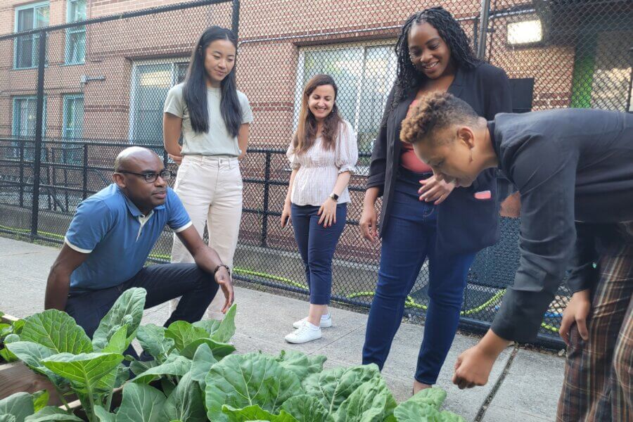 Students work with New York City communities during summer fellowship