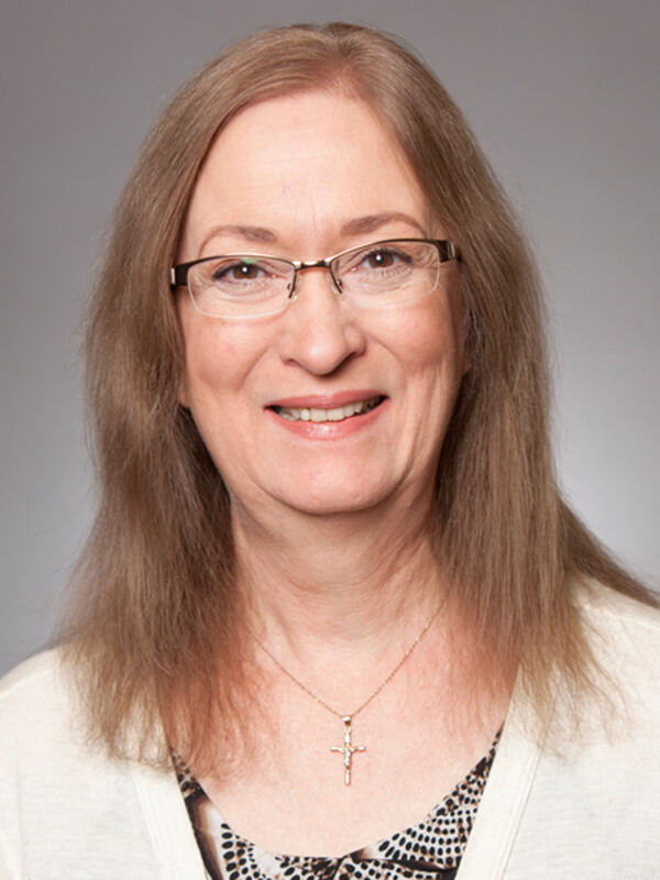 Photo of Ruth Campbell